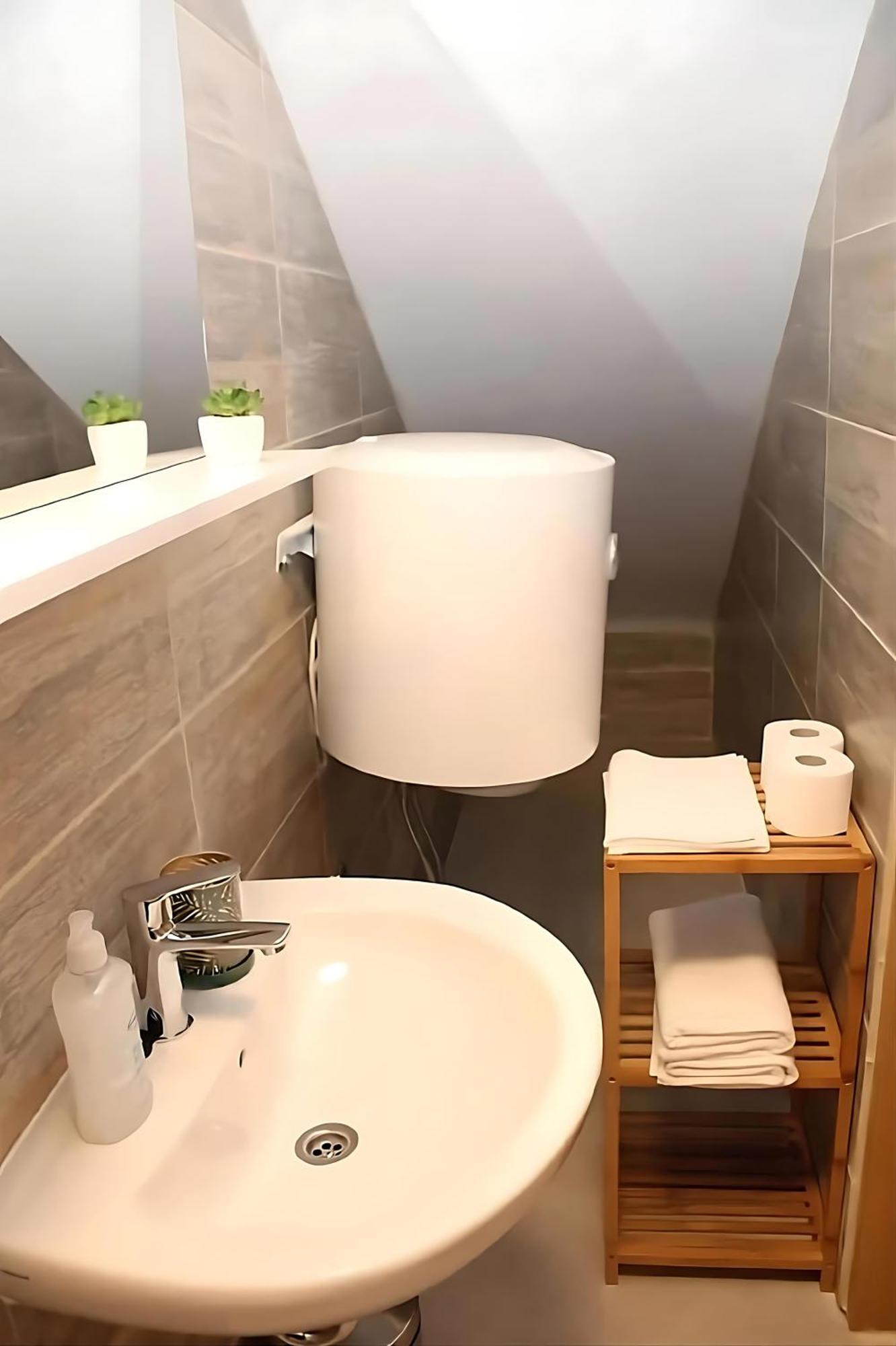 Sunny Rooms And Suites シベニク エクステリア 写真