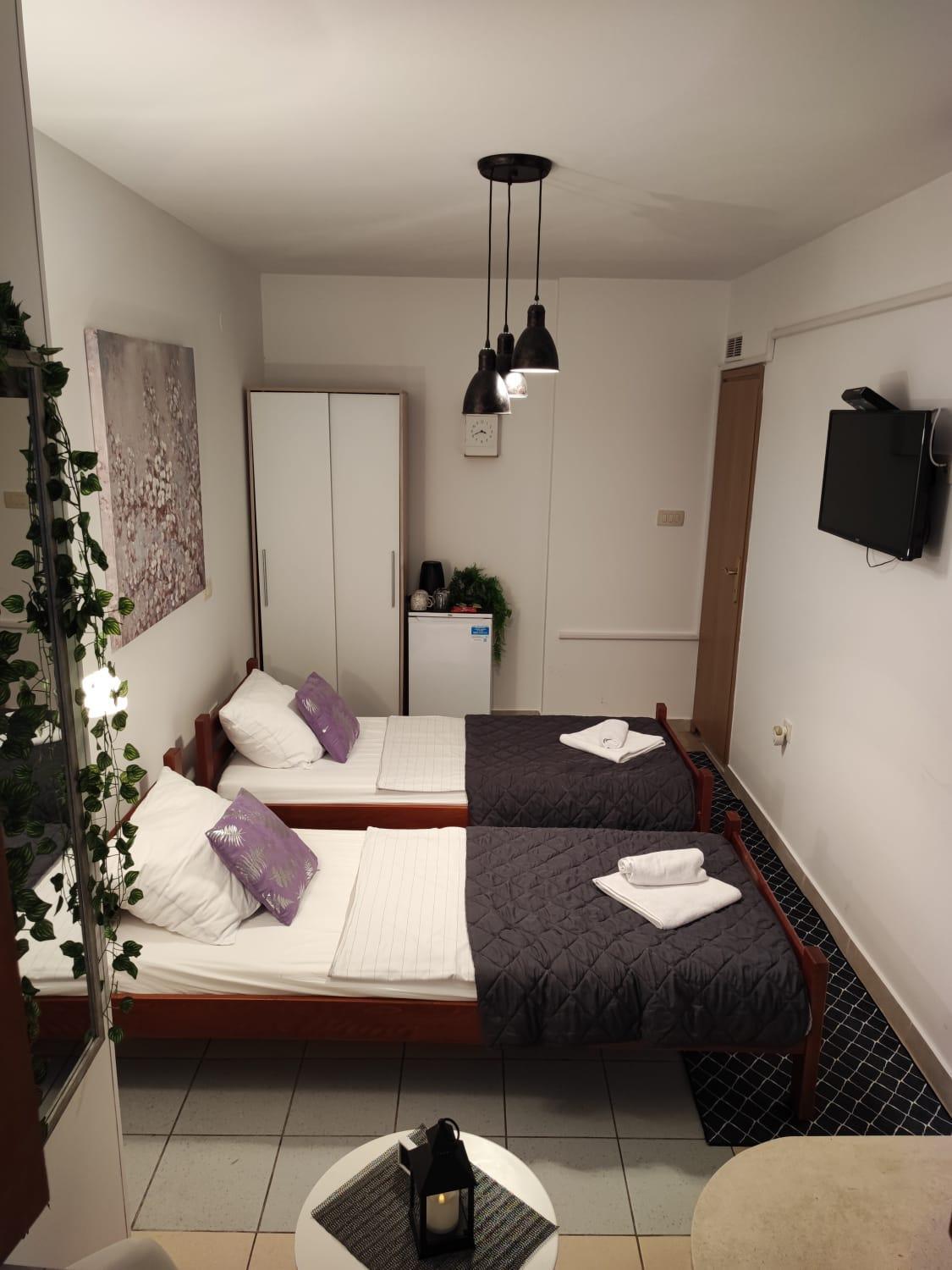 Sunny Rooms And Suites シベニク エクステリア 写真